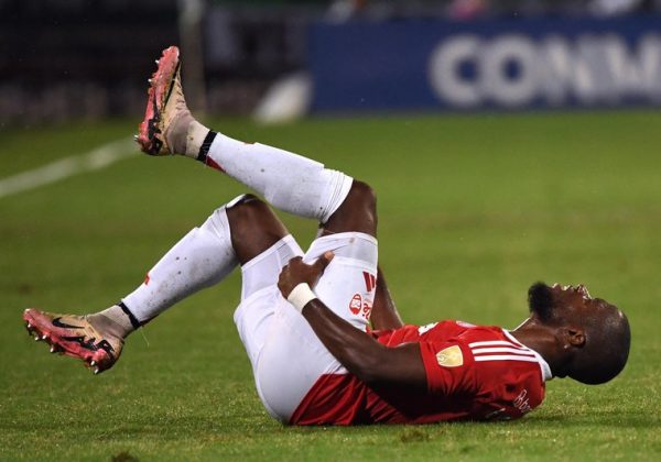 El delantero ecuatoriano salió lesionado