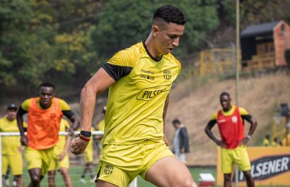 El delantero manabita Miguel Parrales podría ser titular con Bacelona SC, en el duelo ante Liga de Quito.