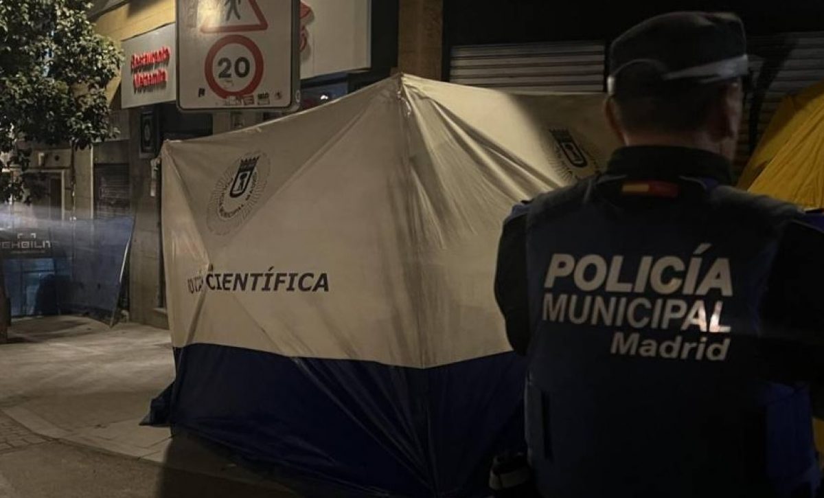 El derrumbe de un edificio en rehabilitación en el centro de Madrid, en la calle Fuencarral, dejó un saldo de cuatro personas fallecidas,