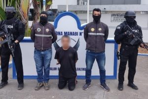 El detenido durante el allanamiento en una vivienda quedó a órdenes de las autoridades judiciales.