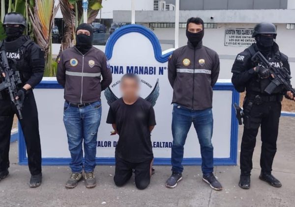 El detenido durante el allanamiento en una vivienda quedó a órdenes de las autoridades judiciales.
