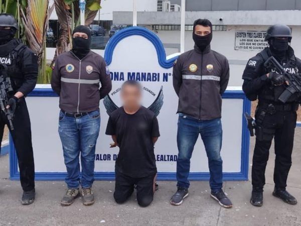 El detenido durante el allanamiento en una vivienda quedó a órdenes de las autoridades judiciales.