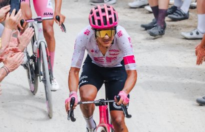 El ecuatoriano Richard Carapaz, en el podio del Giro de Italia 2025