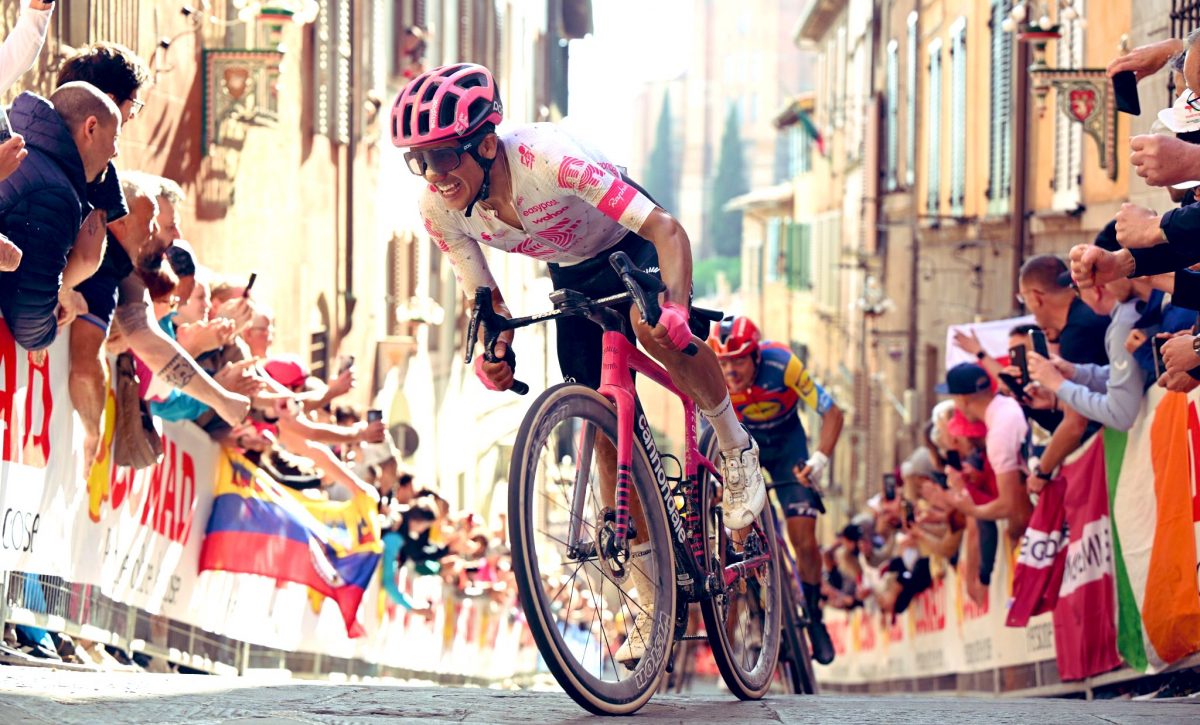 El ecuatoriano Richard Carapaz sube al cuarto puesto de la tabla general del Giro de Italia