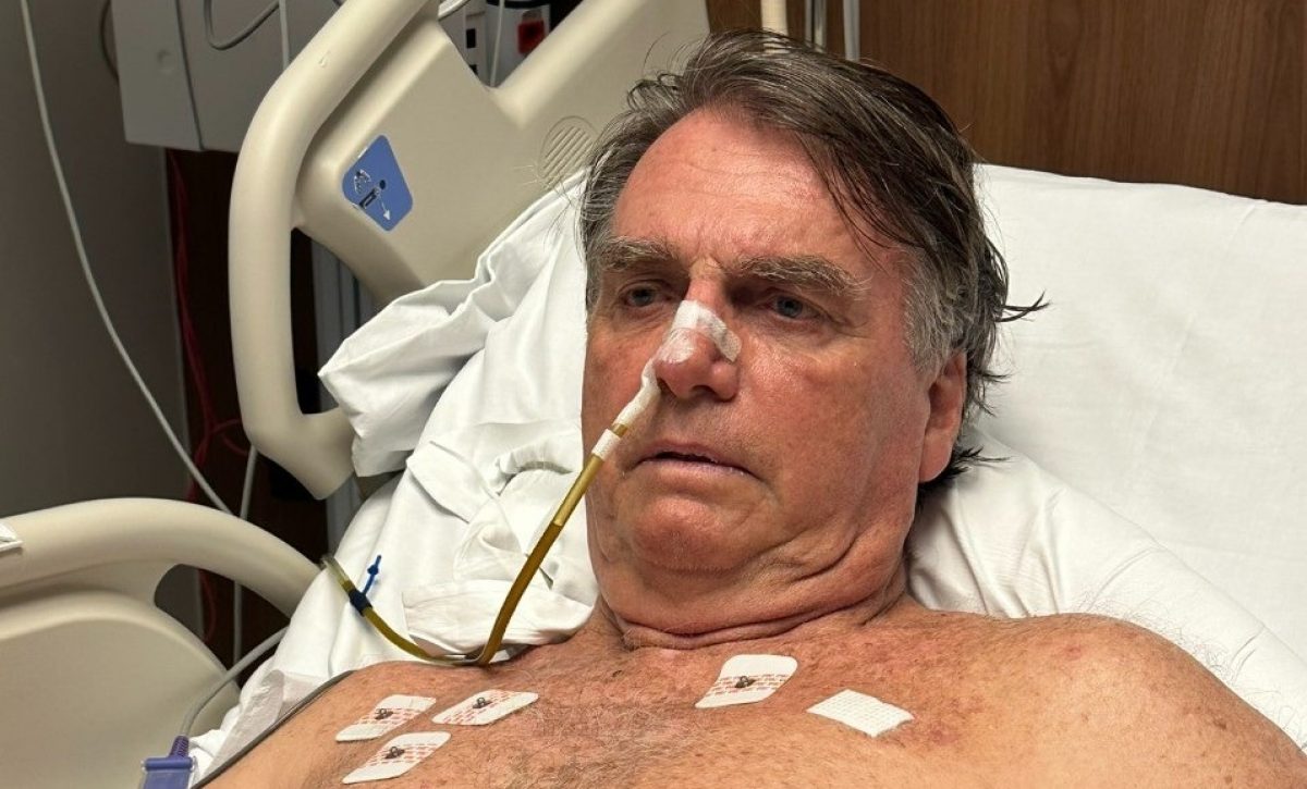 El expresidente brasileño Jair Bolsonaro sale de cuidados intensivos tras su cirugía