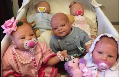 El fenómeno de los bebés hiperrealistas divide opiniones en Brasil.