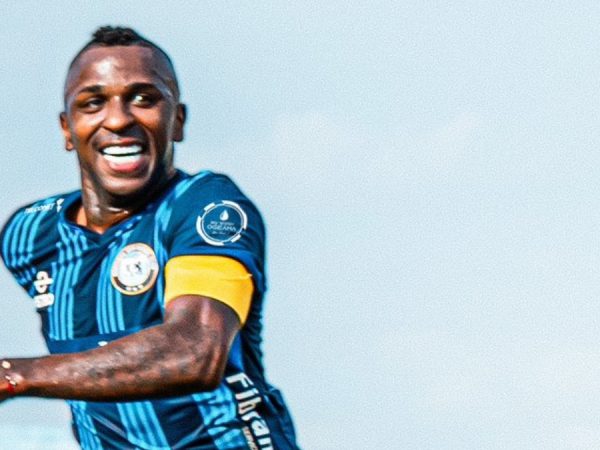 El futbolista Miller Bolaños fue detenido en el cantón Daule por el presunto delito de tenencia y porte de arma de fuego. (Guayaquil City).