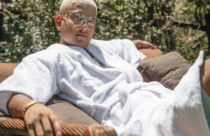 El joven cantante ecuatoriano Jombriel, oriundo de la provincia de Esmeraldas, logró un hito en su carrera musical.