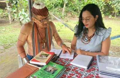 El libro Tsáchila Voces ancestrales al mundo busca salvar su idioma