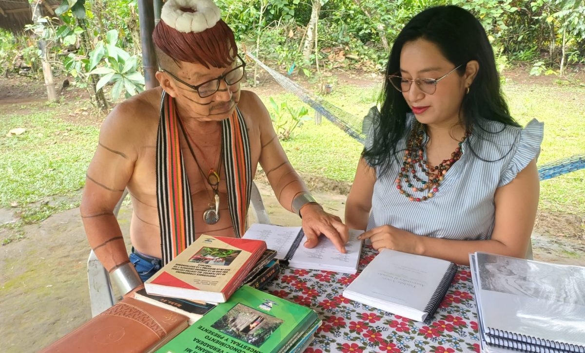 El libro Tsáchila Voces ancestrales al mundo busca salvar su idioma