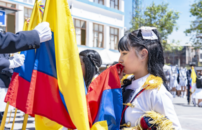 El masivo Juramento a la Bandera que movilizó a más de 263 mil estudiantes en Ecuador