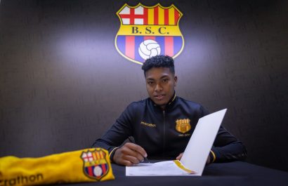 El mediocampista Jean Carlos Montaño, nuevo jugador de Barcelona SC.