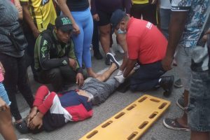 El menor herido fue auxiliado por paramédicos del Cuerpo de Bomberos de El carmen.