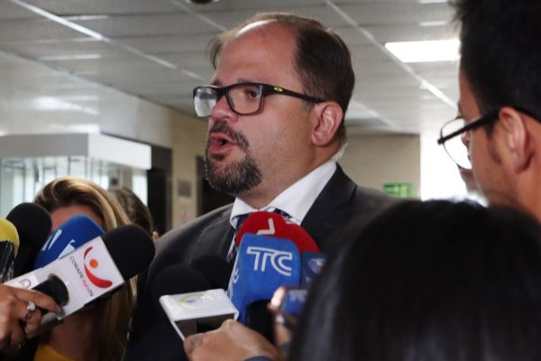 El ministro del Interior a los jueces de Manabí No me llamen, no me busquen, no tenemos nada que hablar