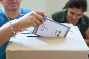 El padrón electoral biométrico del Órgano Electoral Plurinacional habilita a un total de 7.937.138 votantes en Bolivia. FOTO: Europa Press