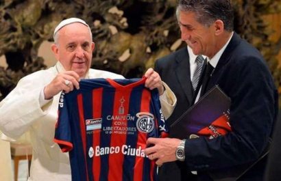 El papa Francisco siempre mostró un amor inquebrantable por el Club Atlético San Lorenzo de Almagro, de su natal Argentina.