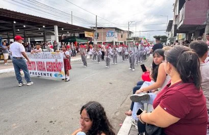 El plato fuerte llegó en la tarde con el pregón ‘Rocafuerte, tierra de dulces y tradiciones’, que se extendió por más de dos horas.