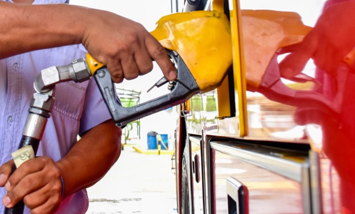 El gobierno elimina el subsidio del diesel y anuncia 18 compensaciones sociales, productivas y para transporte.