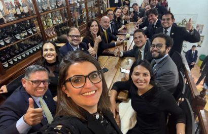El presidente Daniel Noboa ratifica a 18 ministros para su gabinete; solo hay dos nuevos
