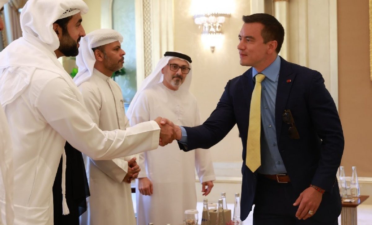 El presidente de Ecuador, Daniel Noboa, se reunió con empresarios y representantes financieros de Emiratos Árabes Unidos.