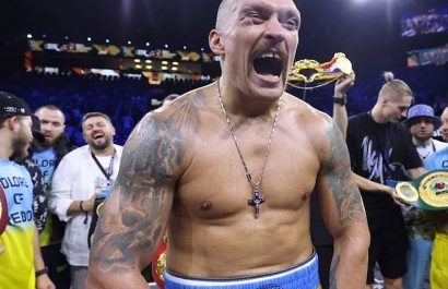El presidente de Ucrania, Volodymyr Zelenski, celebró  la victoria del boxeador Oleksandr Usyk, quien conquistó el título mundial de peso pesado.