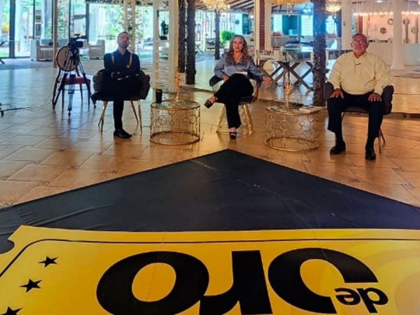 El reality “Ticket de Oro” potencia al talento de emprendedores en la capital manabita, hay 40 participantes. (El Diario).