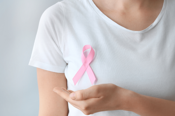 El riesgo de cáncer de mama tras la menopausia aumenta en mujeres con sobrepeso y enfermedades cardiovasculares