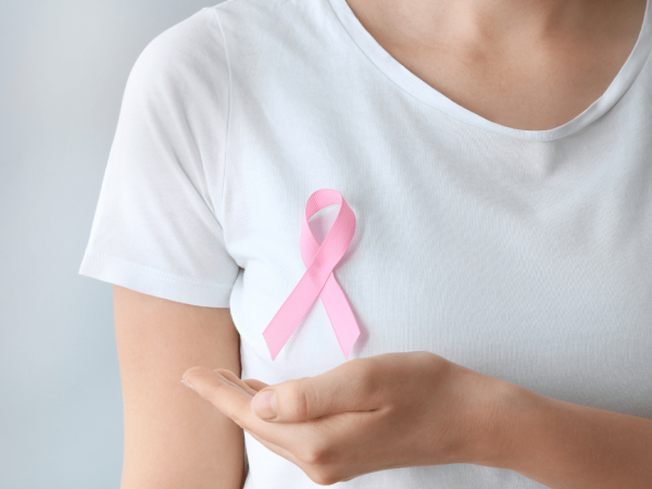 El riesgo de cáncer de mama tras la menopausia aumenta en mujeres con sobrepeso y enfermedades cardiovasculares