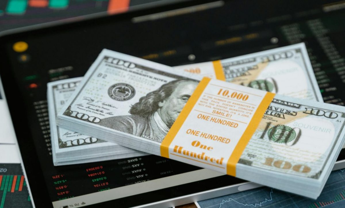 El riesgo país baja considerablemente este miércoles 11 de junio, así lo indica el Banco Central. (Pexels).