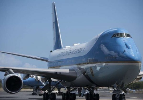 El secretario de Defensa de Estados Unidos, Pete Hegseth, aceptó un Boeing 747 valorado en 400 millones de dólares.