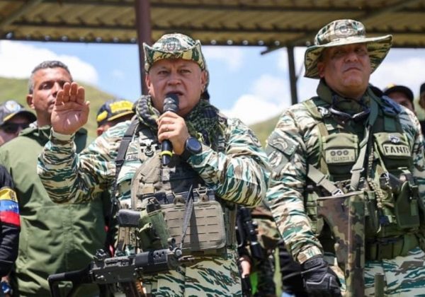 El secretario general del Partido Socialista Unido de Venezuela (PSUV), Diosdado Cabello, vestido con uniforme militar. FOTO: Europa Press