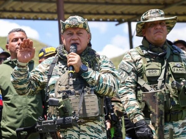 El secretario general del Partido Socialista Unido de Venezuela (PSUV), Diosdado Cabello, vestido con uniforme militar. FOTO: Europa Press