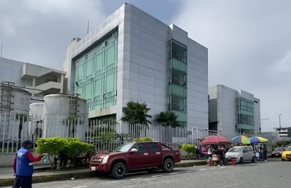El servicio de alimentos en hospital regional de Santo Domingo fue suspendido debido a una deuda de cuatro meses de sueldos a los trabajadores