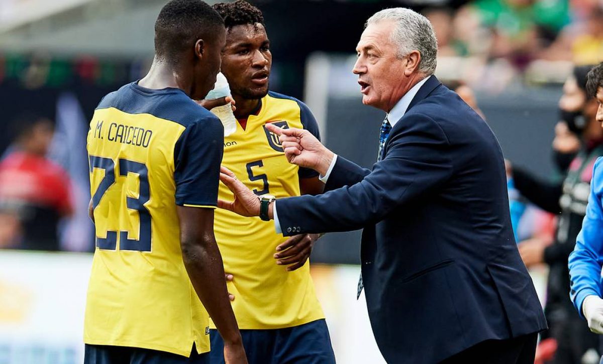 El técnico argentino Gustavo Alfaro fue técnico de la Selección de Ecuador