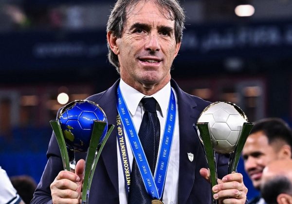 El técnico uruguayo Guillermo Almada.