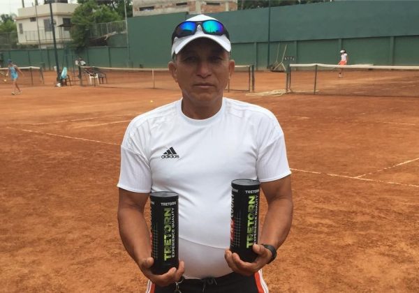 El tenis manabita está de luto, tras fallecimiento de 'Tobía' Mendoza