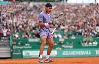 El tenista español Carlos Alcaraz avanzó hasta los cuartos de final de Montecarlo