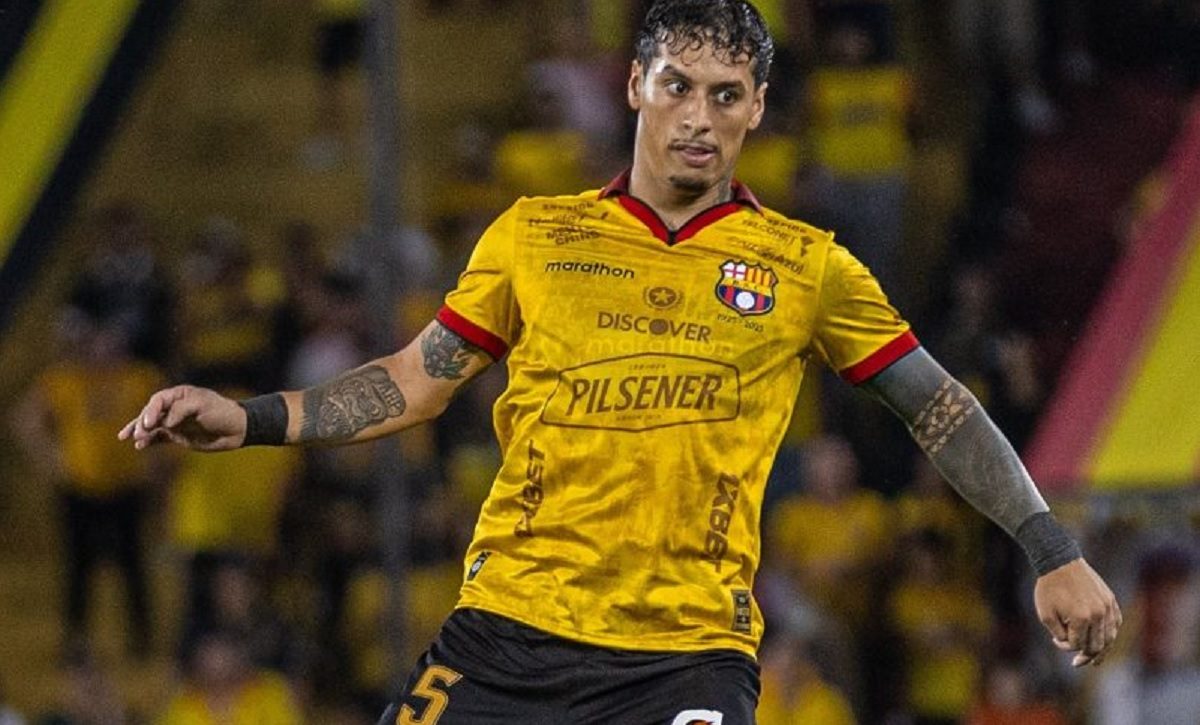 El volante uruguayo Jesús Trindade no seguirá en Barcelona SC.