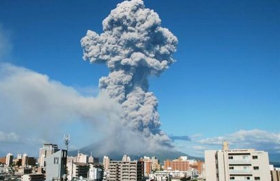 El volcán Sakurajima, ubicado en la isla de Kyushu, Japón, registró una erupción significativa este jueves 22 de mayo del 2025.