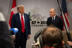 El presidente estadounidense, Donald Trump, a la izquierda, junto al primer ministro de Canadá, Mark Carney. Foto: Oficina del Primer Ministro de Canadá.