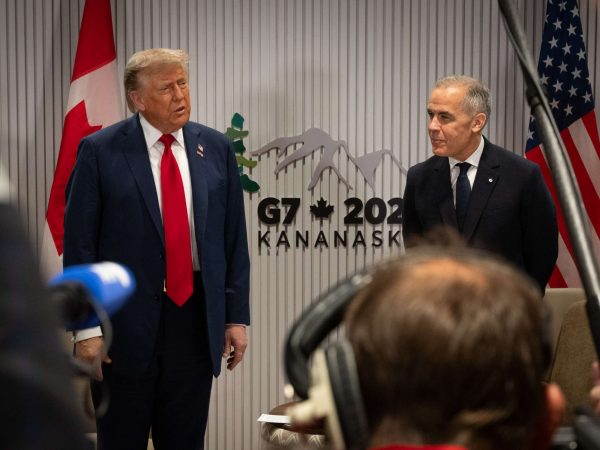 El presidente estadounidense, Donald Trump, a la izquierda, junto al primer ministro de Canadá, Mark Carney. Foto: Oficina del Primer Ministro de Canadá.