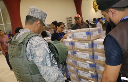 Elecciones Ecuador 2025: CNE cumplió con la distribución de los paquetes electorales en Manabí y el resto del país
