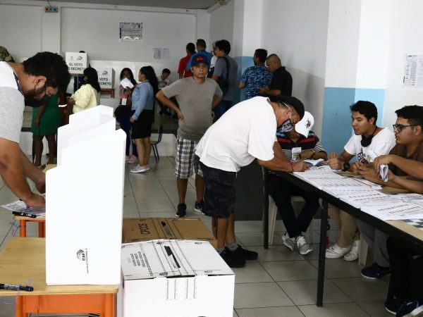 Elecciones Ecuador 2025: Cédula y pasaporte caducados son válidos para votar en la Segunda Vuelta Presidencial de este 13 de abril.