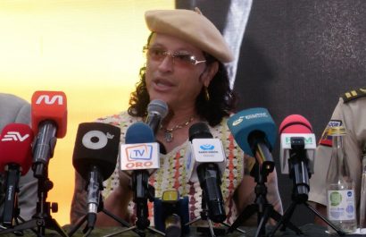 Elvis Crespo, artista puertorriqueño.