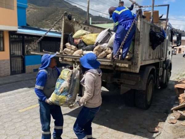 Emaseo organiza jornada de recolección de tereques en el norte y sur de Quito by 41