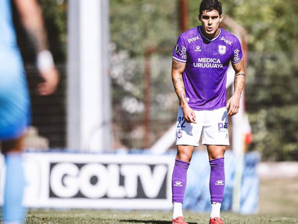Emelec acelera gestiones para incorporar al peruano Alfonso Barco como nuevo refuerzo, reporta la prensa de Perú
