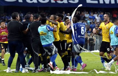 Emelec desiste de acción de protección contra sanción de LigaPro por incidentes en el Clásico.
