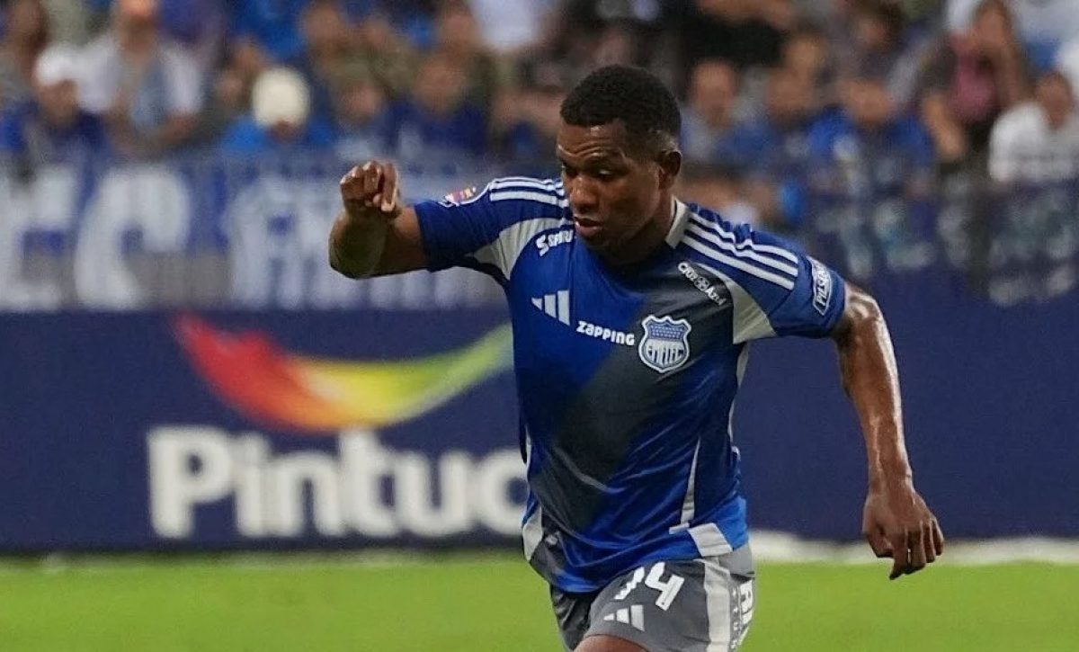 Emelec enciende el Clásico del Astillero