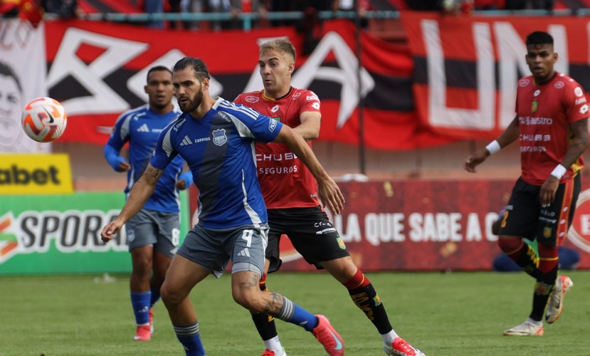 Emelec logró una ajustada victoria por 1-0 frente al Deportivo Cuenca en el estadio Alejandro Serrano Aguilar.