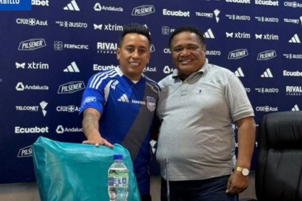 Emelec oficializa el fichaje de Christian Cueva y le otorga la camiseta ‘10’.